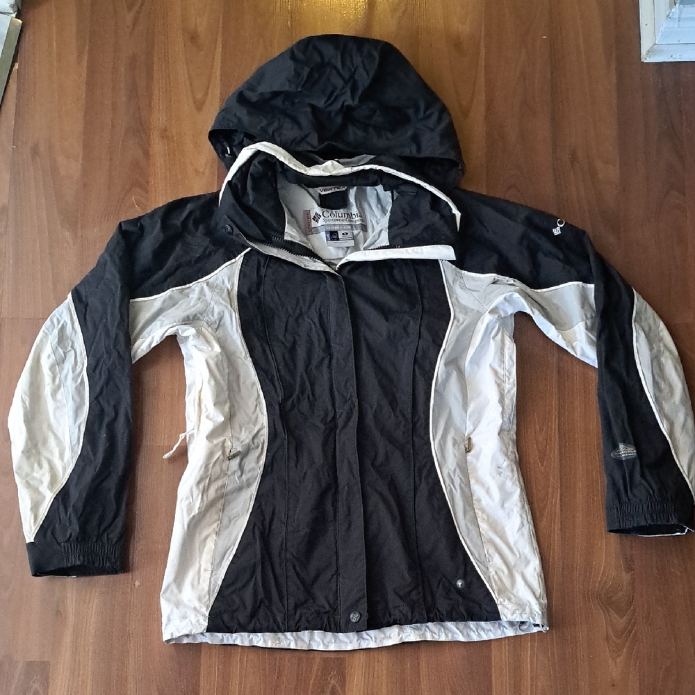 Columbia rain Jacket Colorblock Black and white windbreaker Gorpcore Sporty